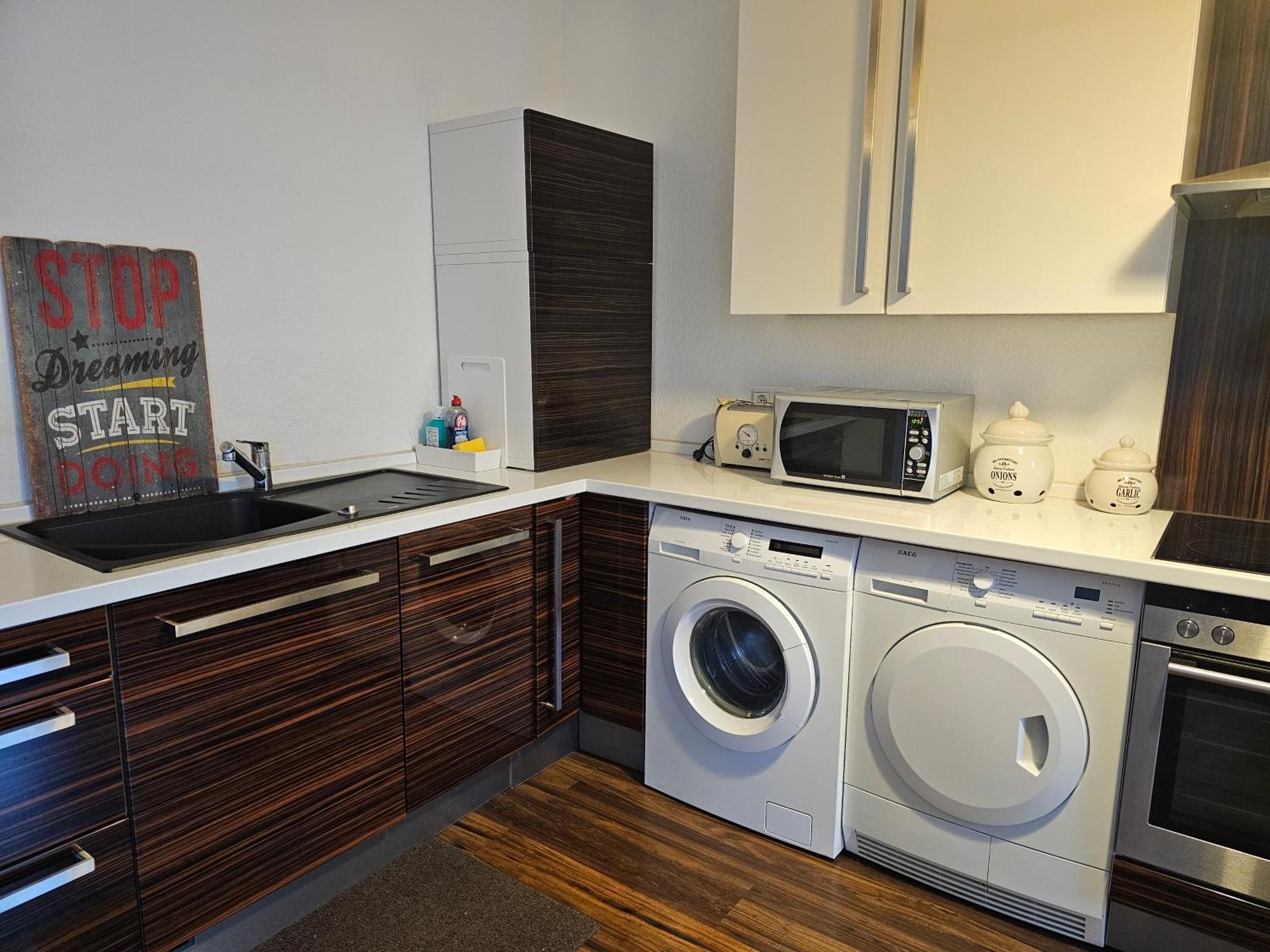 Uebernachten Sie Im Wunderschoenen Weiden Apartment โคโลญ ภายนอก รูปภาพ
